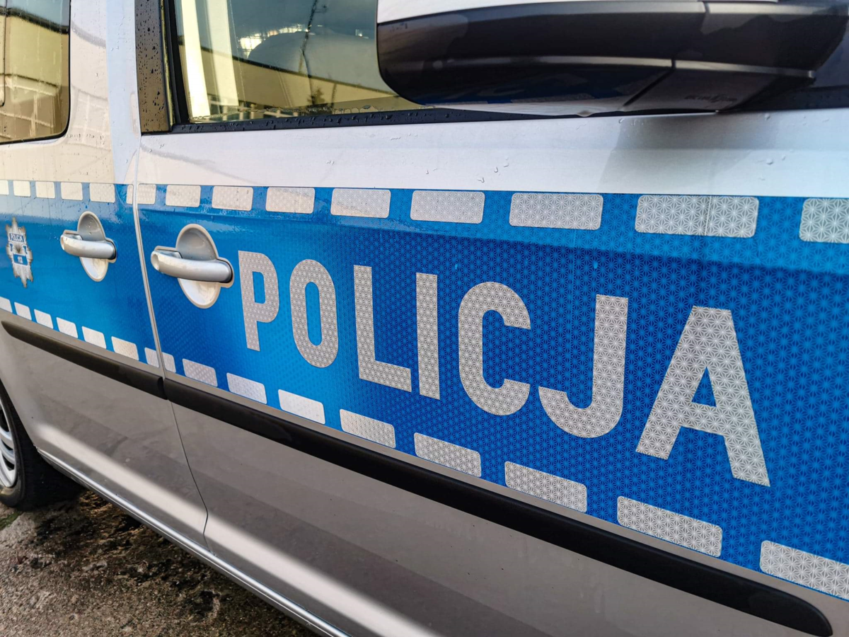 Białystok: Nieletni zatrzymany za brutalne pobicie na boisku i w galerii - Podlaskie