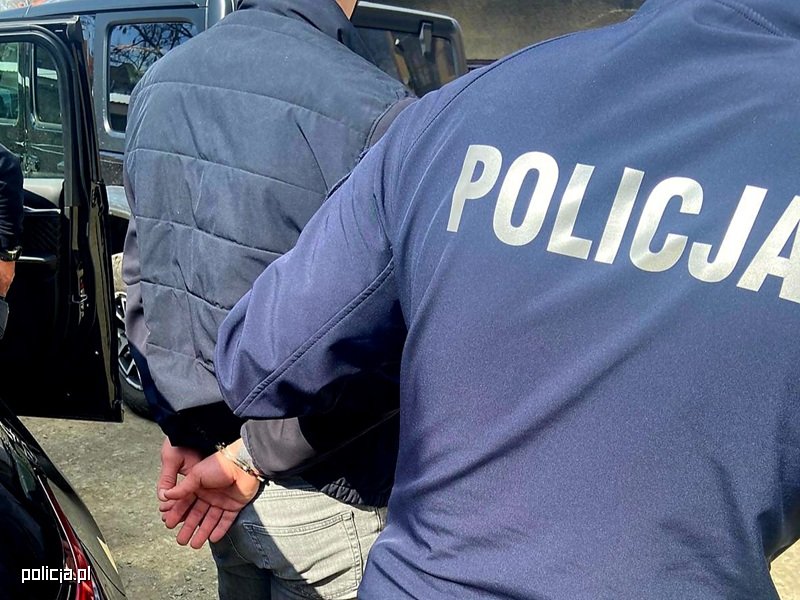 Plan oszusta przerwany w ostatniej chwili. 25-latek trafił do aresztu - Paragraf