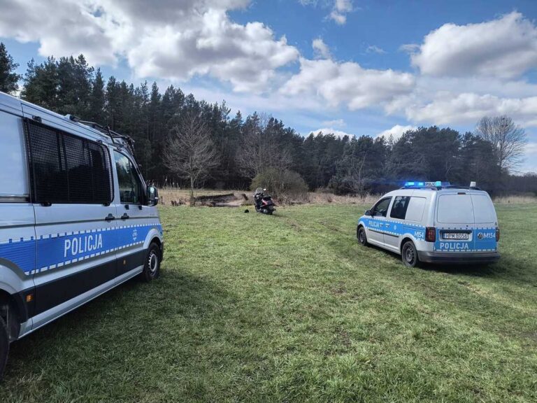 Policja Białystok: 16-latek uciekał na skuterze, wskoczył do rzeki - Paragraf