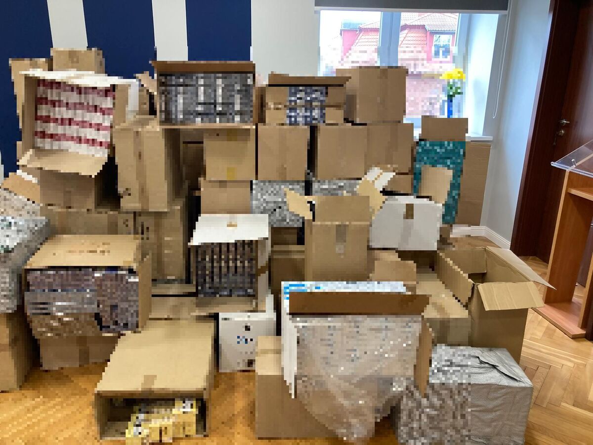 Policja zabezpieczyła ponad 650 tysięcy nielegalnych papierosów w Kłodzku - Paragraf