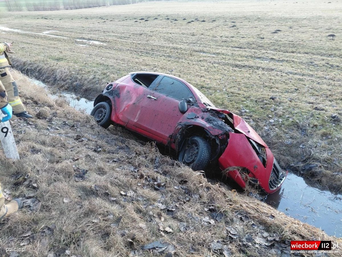 Policjantka w czasie wolnym udzieliła pomocy poszkodowanej w wypadku drogowym - Aktualności