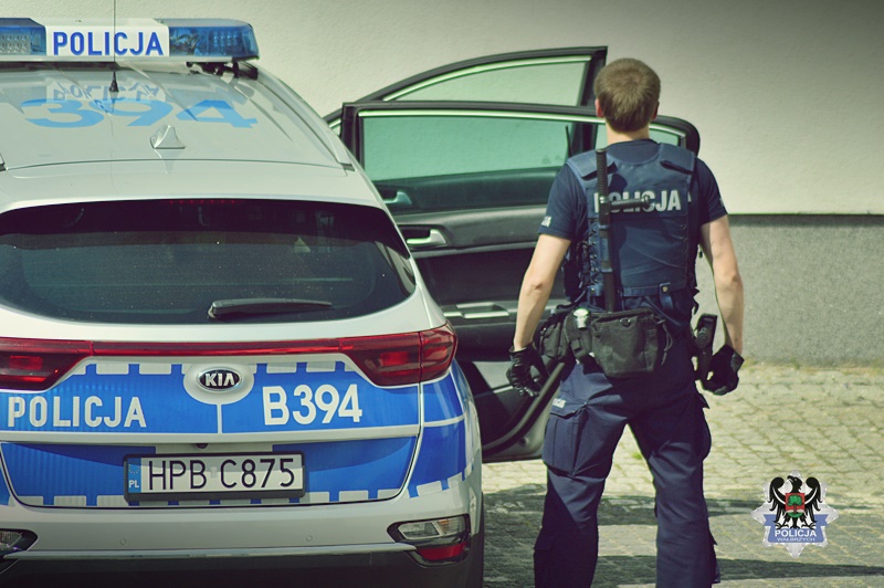 36-latek zatrzymany w Wałbrzychu pomimo zakazu prowadzenia pojazdów - Paragraf
