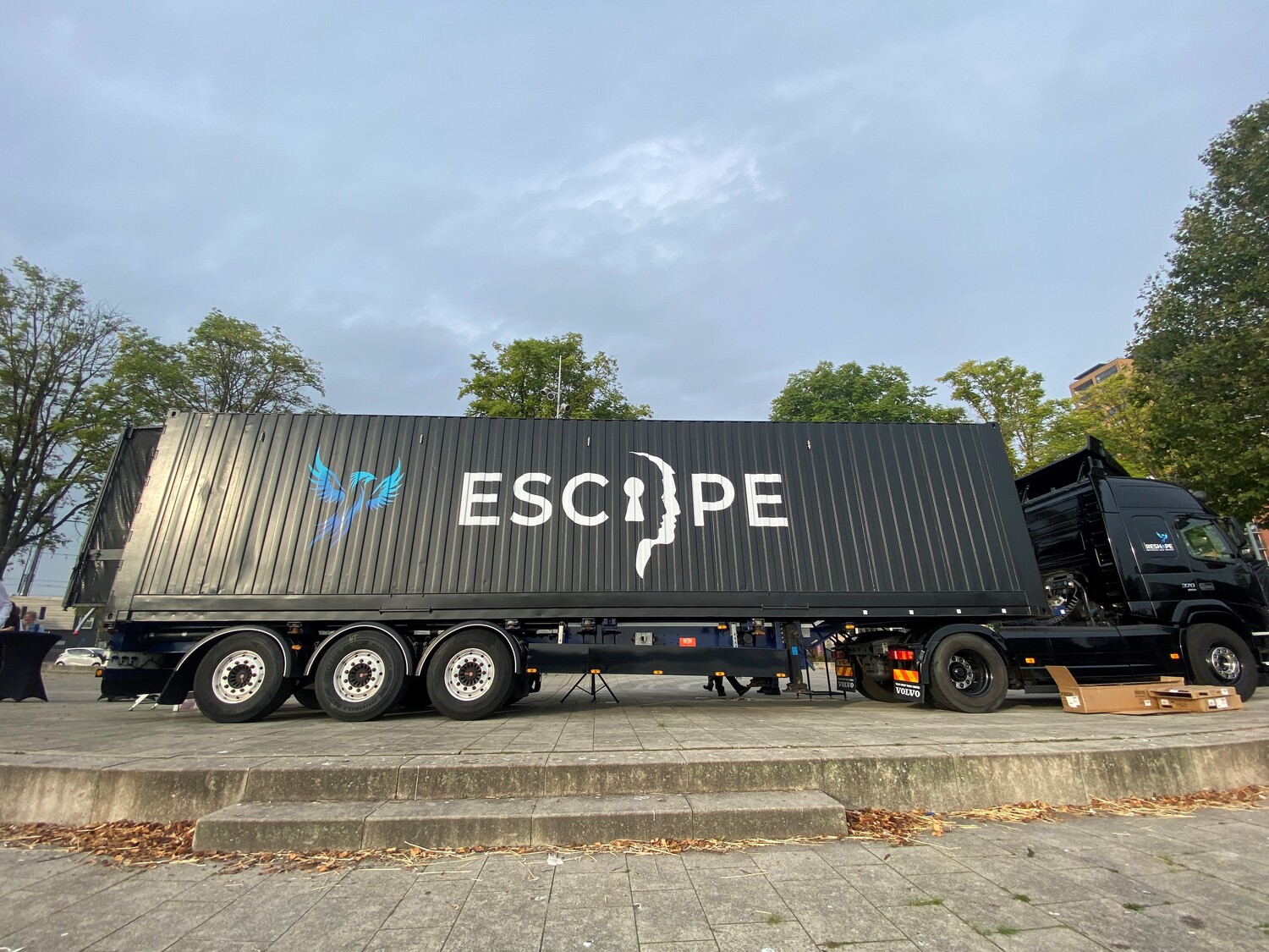 ESCAPETRUCK rusza w trasę po Polsce – policjanci ostrzegają przed handlem ludźmi - Paragraf
