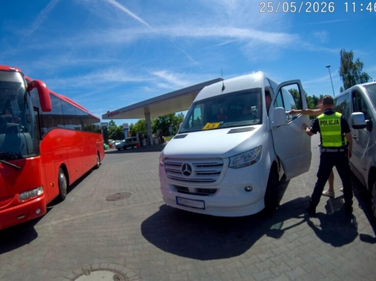 Kierowca busa pod wpływem alkoholu – miał jechać z dziećmi - Paragraf