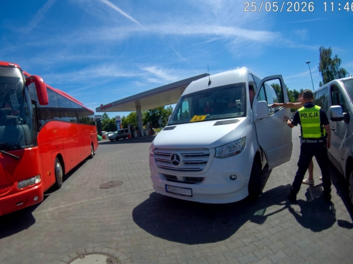 Kierowca busa pod wpływem alkoholu – miał jechać z dziećmi - Paragraf