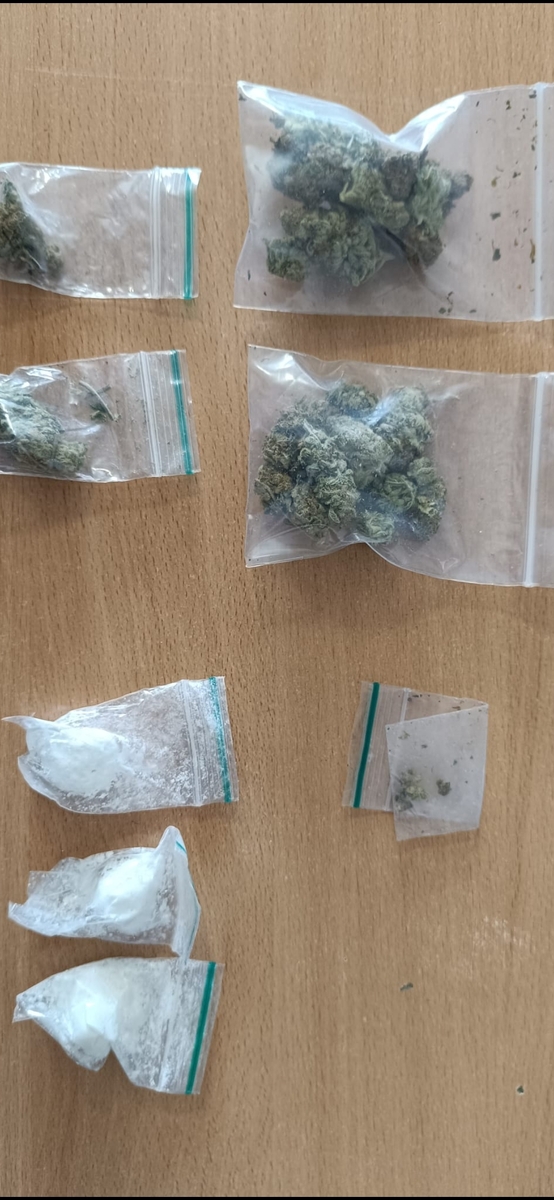 Kłodzko: Policjanci zatrzymali handlarza narkotykami - Paragraf