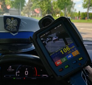 Radom: Kierowca z 106 km/h w obszarze zabudowanym stracił prawo jazdy - Paragraf
