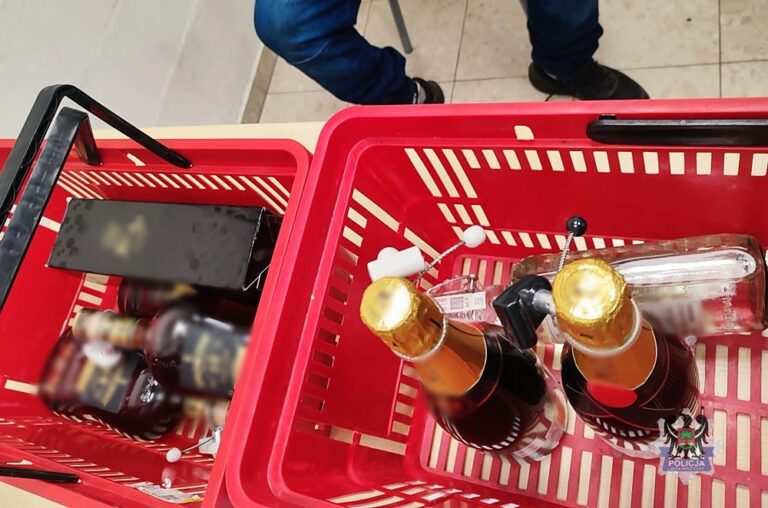 Dwóch wałbrzyszan odpowie za kradzieże sklepowe - Kradzieże