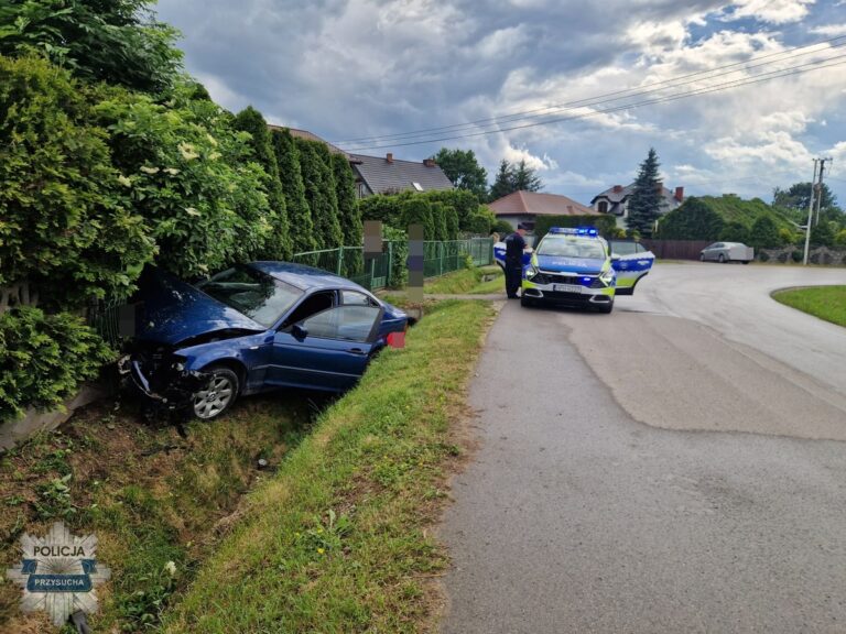Policjant po służbie pomógł uczestnikom wypadku w Sokolnikach Suchych - Wypadki i Kolizje