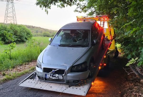 Uciekał przed policją i wpadł do rowu. 23-latek zatrzymany - Drogówka