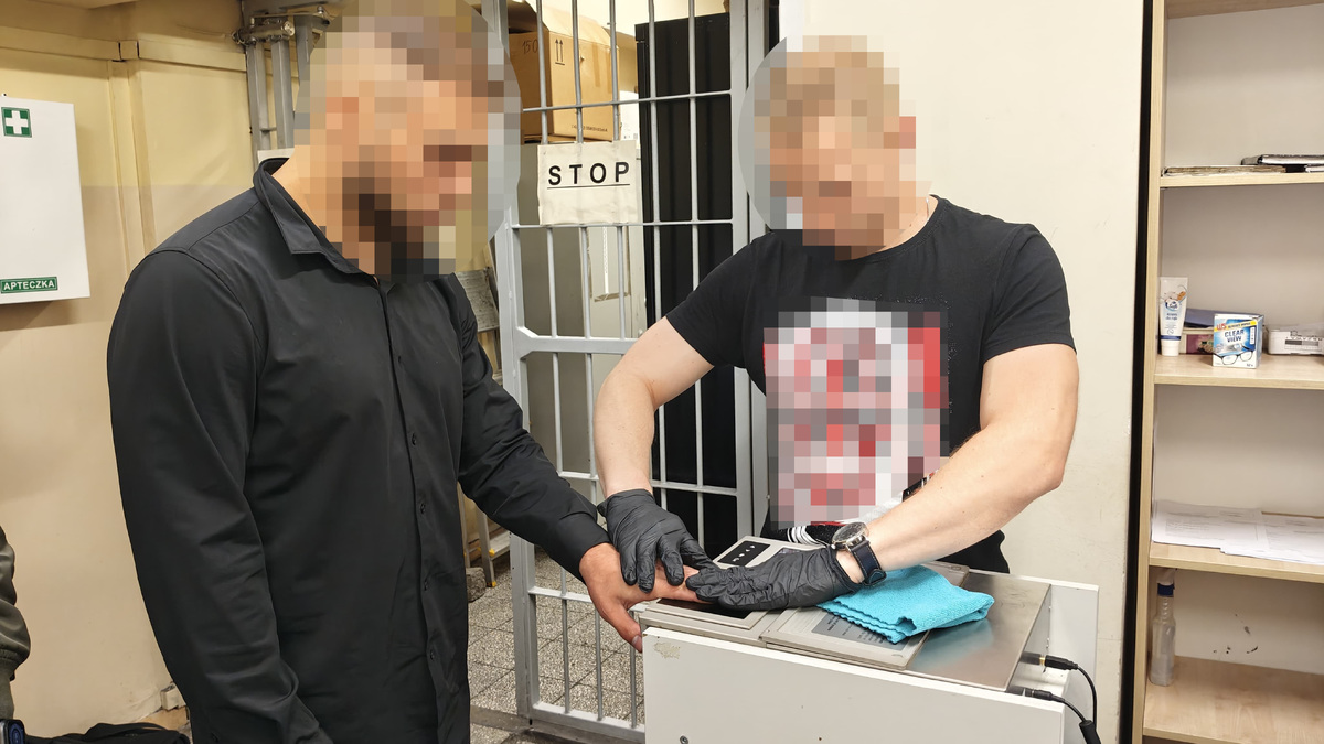 Trzech mężczyzn zatrzymanych po bójce w Śródmieściu Warszawy - Kryminalne
