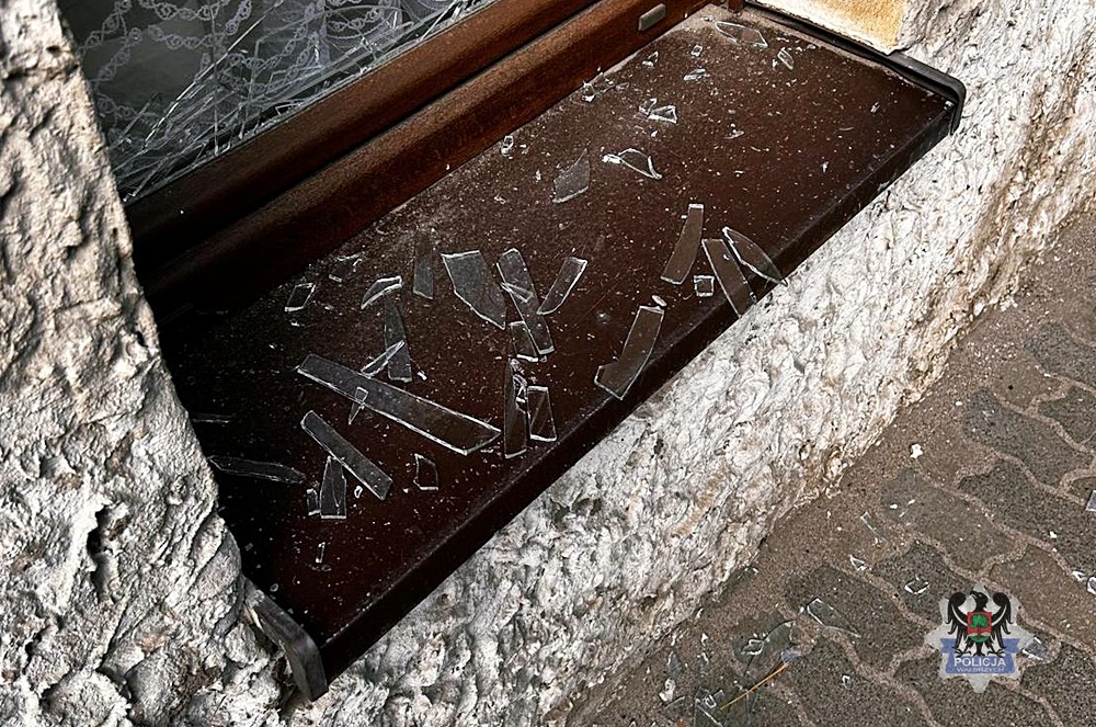 Pijany rozbił szybę w Głuszycy, grozi mu 5 lat więzienia - Kryminalne