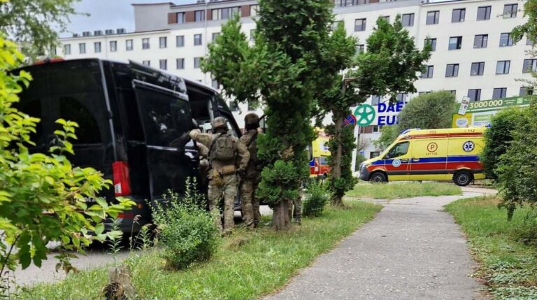 38-latek zaatakował policjantów siekierą w Lublinie - Akcje Służb
