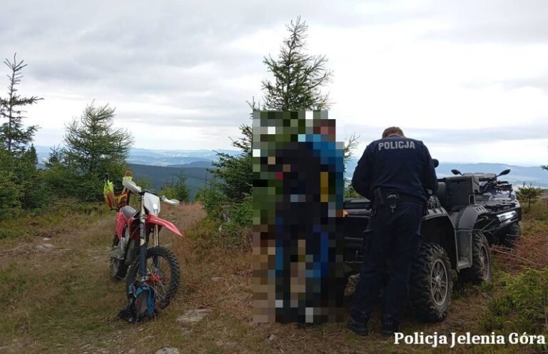 Policjanci i strażnicy ukarali dwóch crossowiczów w lesie - Drogówka