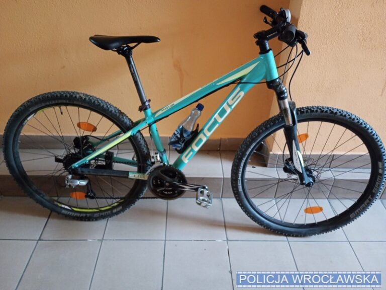 Policja we Wrocławiu zatrzymała złodziei, odzyskała 5 rowerów - Kradzieże