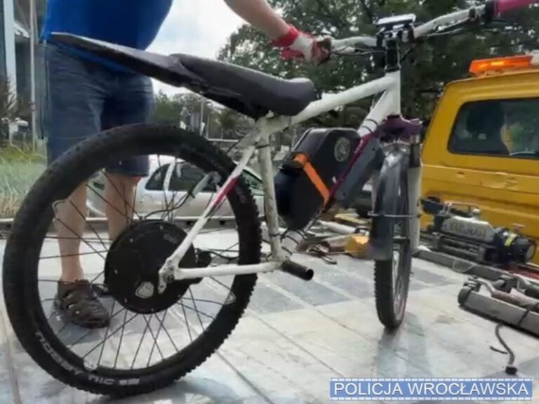 Jechał 70 km/h „rowerem” – dostał 2000 zł mandatu - Drogówka