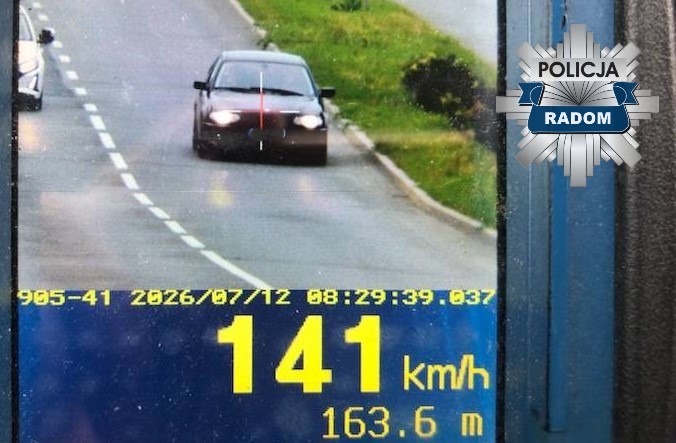 Policja w Radomiu odebrała dwa prawa jazdy za 141 i 105 km/h - Drogówka