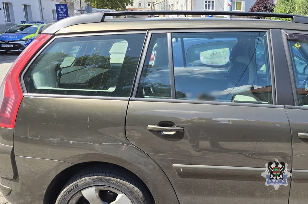 Kobieta zarysowała auto kluczem po krytyce parkowania - Kryminalne