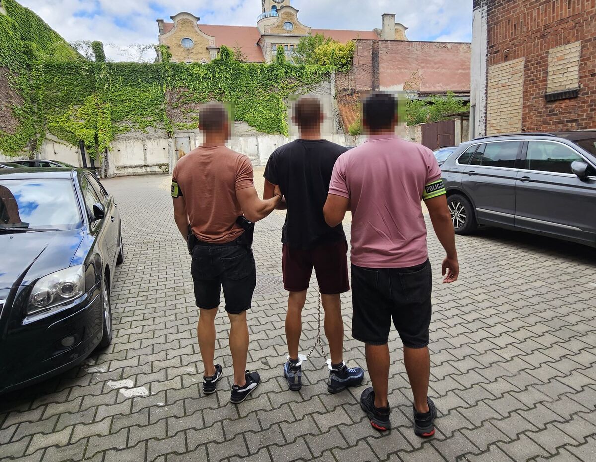 Policja zatrzymała dwóch sprawców rozbojów w Bytomiu - Akcje Służb