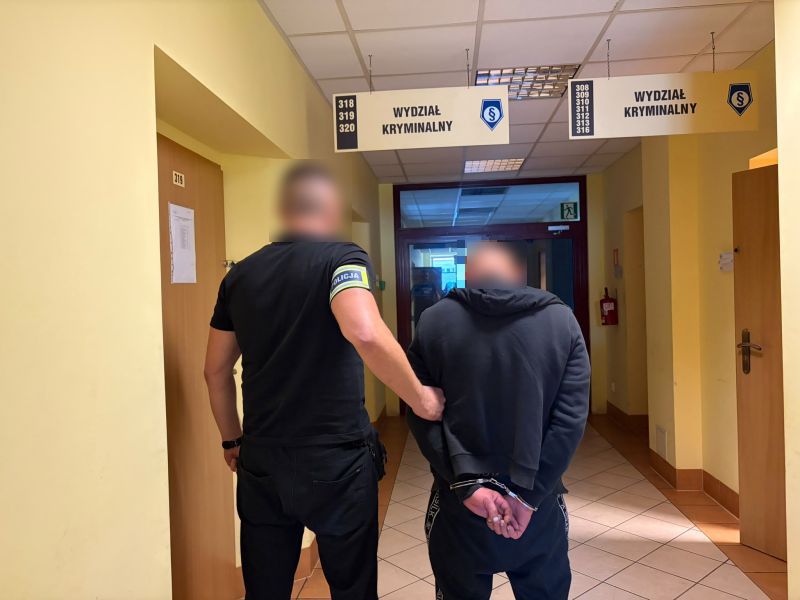 Ukradł perfumy za 5 tys. zł. Grozi mu 5 lat więzienia - Drogówka