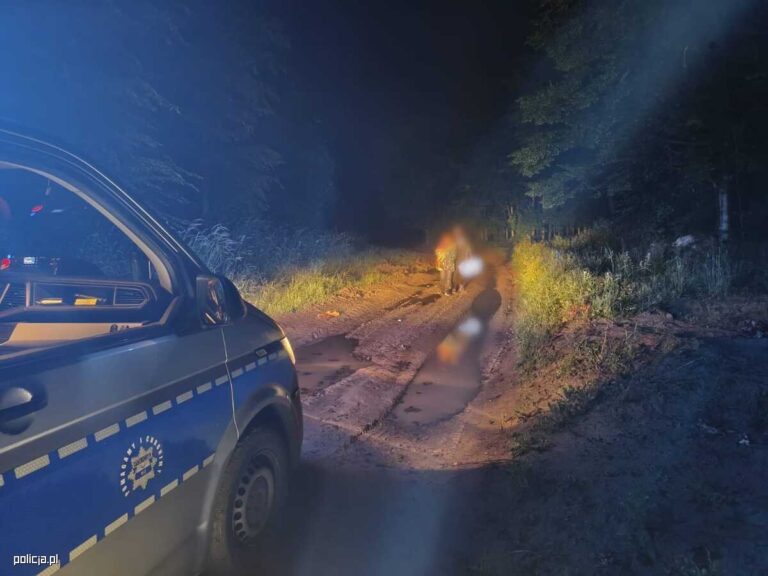 Policjanci z Ustrzyk Dolnych odnaleźli dwójkę turystów - Akcje Służb