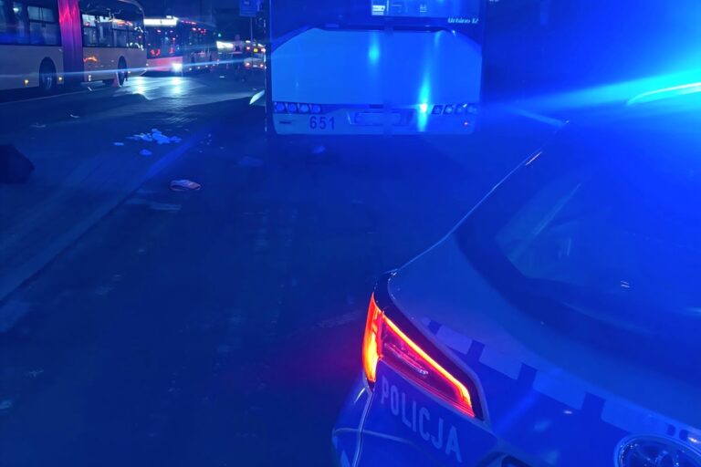 Autobus potrącił pieszego w Katowicach – ofiara zmarła - Wypadki i Kolizje