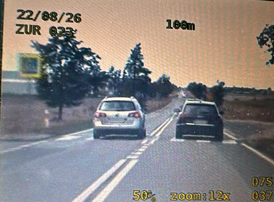 Wyprzedzał przy przejściu – SPEED ukarał kierowcę - Akcje Służb
