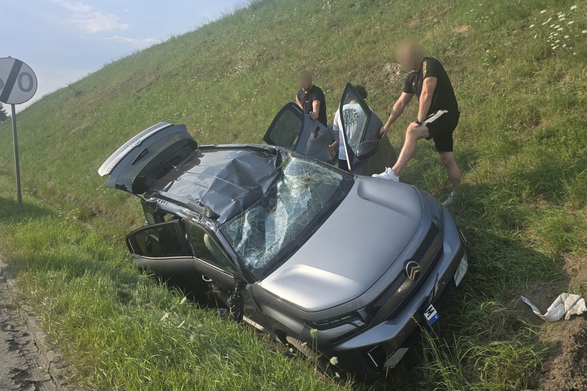 Policjanci uratowali czterech w Rabce-Zdroju - Drogówka
