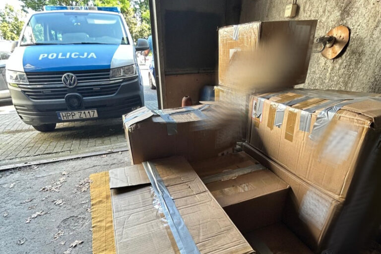 Policja w Żorach skonfiskowała 2000 nielegalnych e-papierosów - Drogówka