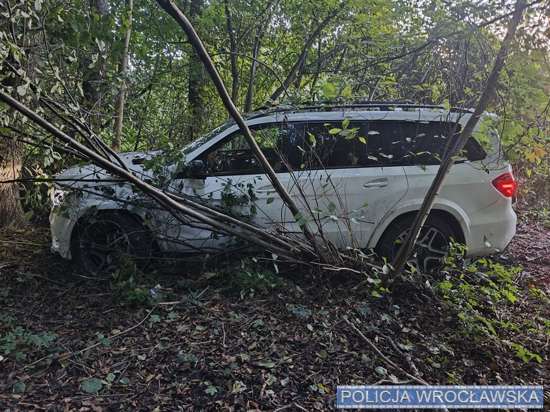Odzyskano skradziony Mercedes o wartości 200 tys. zł - Kradzieże