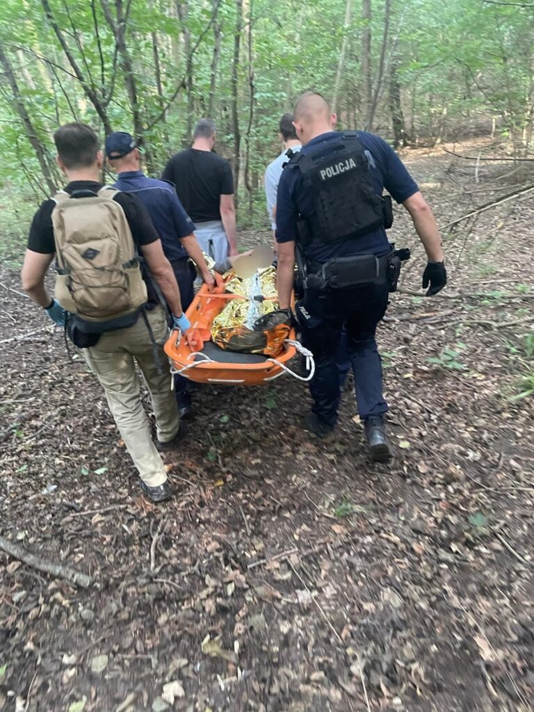 Policja Dolnośląska odnajduje 78‑letniego grzybiarza po 30 godzinach - Drogówka