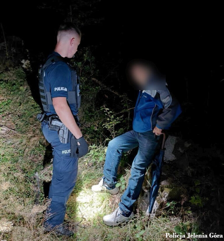 GPS i odblaski uratowały 84-latka w lesie - Akcje Służb