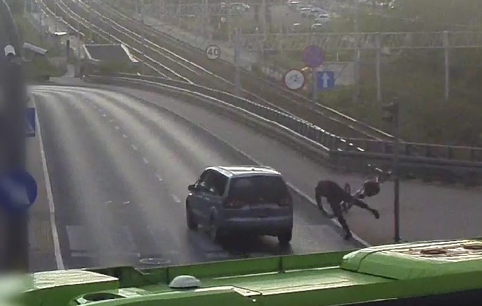 Zatrzymał prawo jazdy 77-latek po potrąceniu rowerzysty - Drogówka
