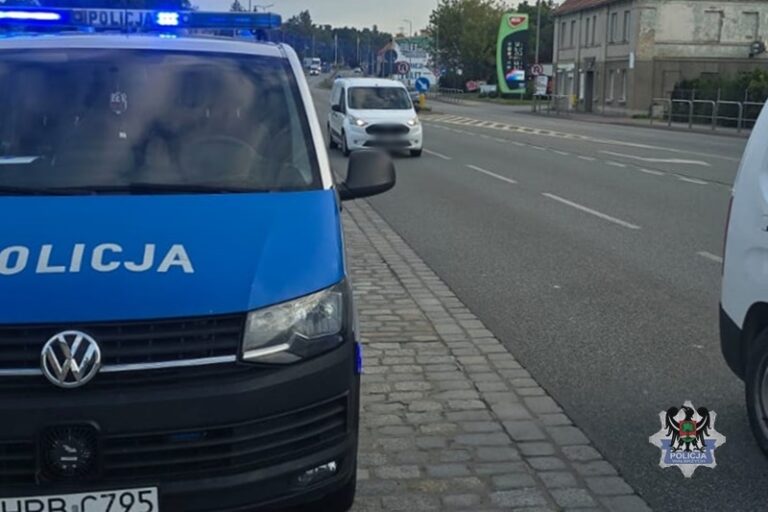 Zatrzymał go 14 km/h – cofnięte prawo jazdy i zakaz sądowy - Drogówka