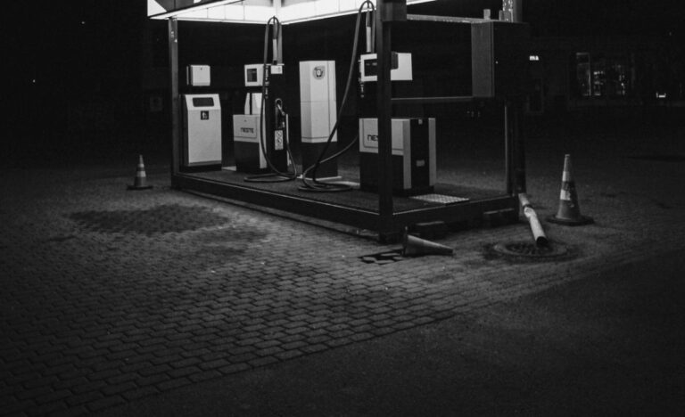 Odwołano komendanta po nagraniu z stacji paliw - Drogówka