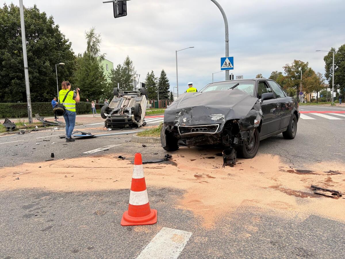 Zderzyły się Fiat i Audi – zginął kierowca w Częstochowie - Wypadki i Kolizje