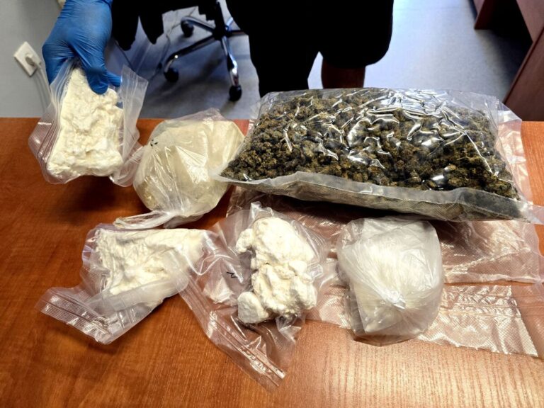 Policja w Bytomiu skonfiskowała 1,5 kg narkotyków - Drogówka