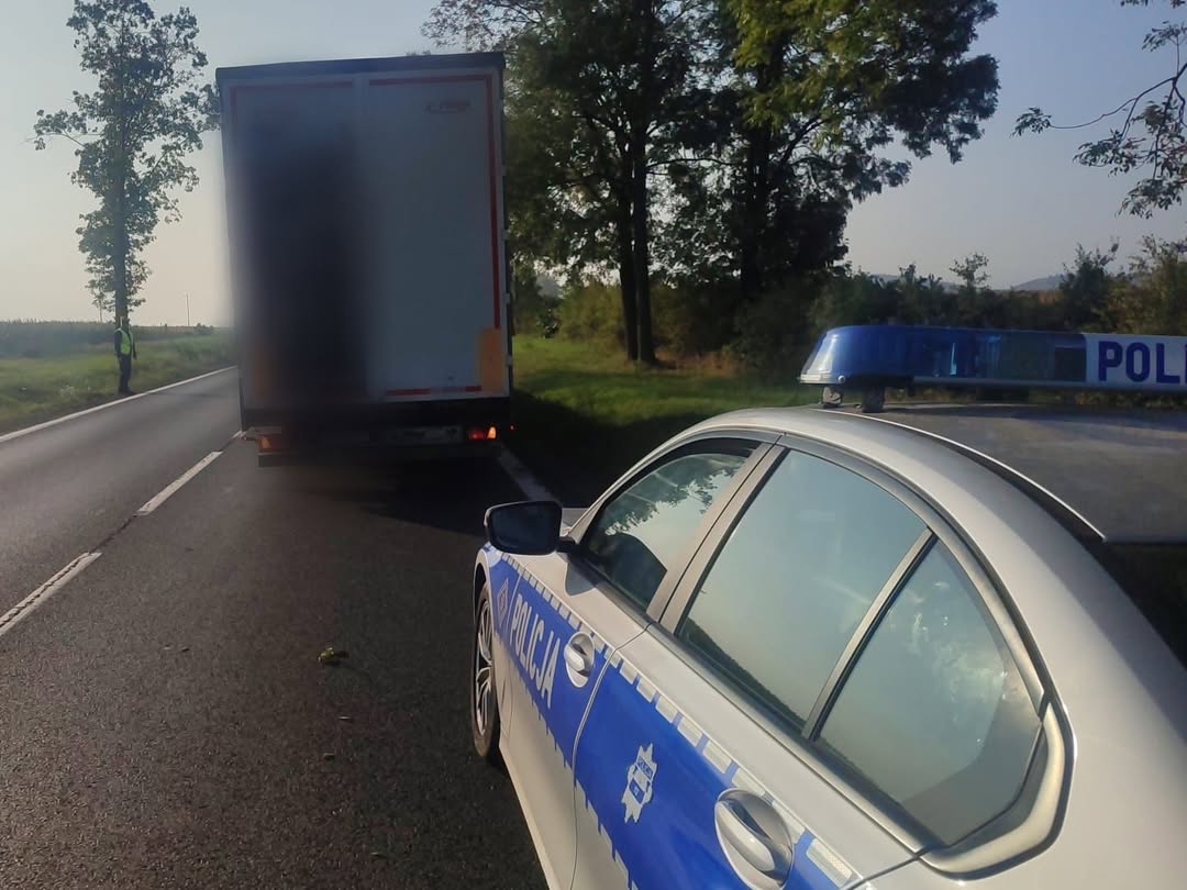 Awaria ciężarówki blokuje ruch na DK8 w Ząbkowicach - Wypadki i Kolizje