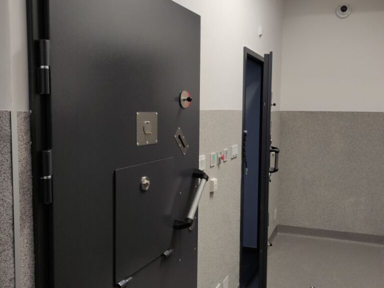 Policja w Zgorzelcu zatrzymała trzech poszukiwanych - Drogówka