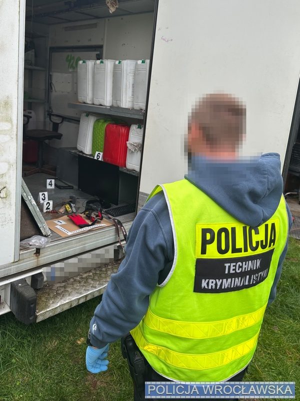 Ukradł 500 l oleju, woził rowerem – Sobótka zatrzymała - Akcje Służb
