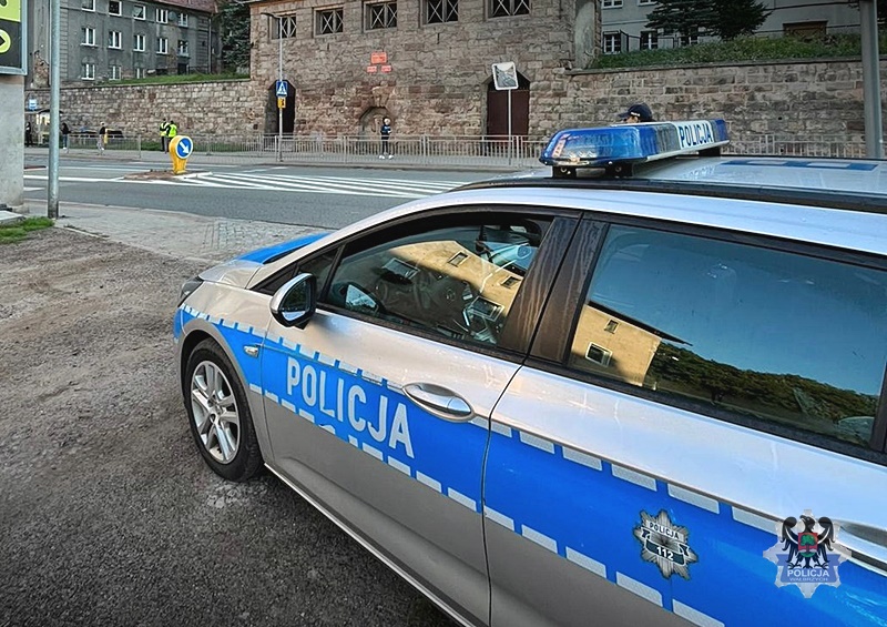 Policja zatrzymała 20-latkę unikającą prokuratury - Drogówka