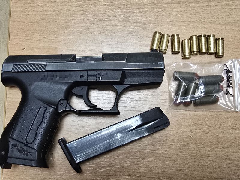 Policja w Trzebnicy zatrzymała dwie osoby – narkotyki i broń - Kryminalne