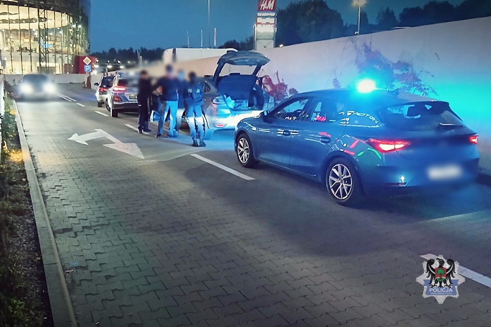 Policja Wałbrzych zatrzymała trzech dilerów i złodzieja - Kryminalne